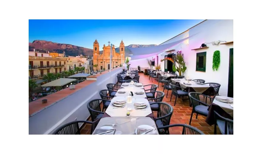 The Rooftop Terrasini Restaurant & Lounge bar