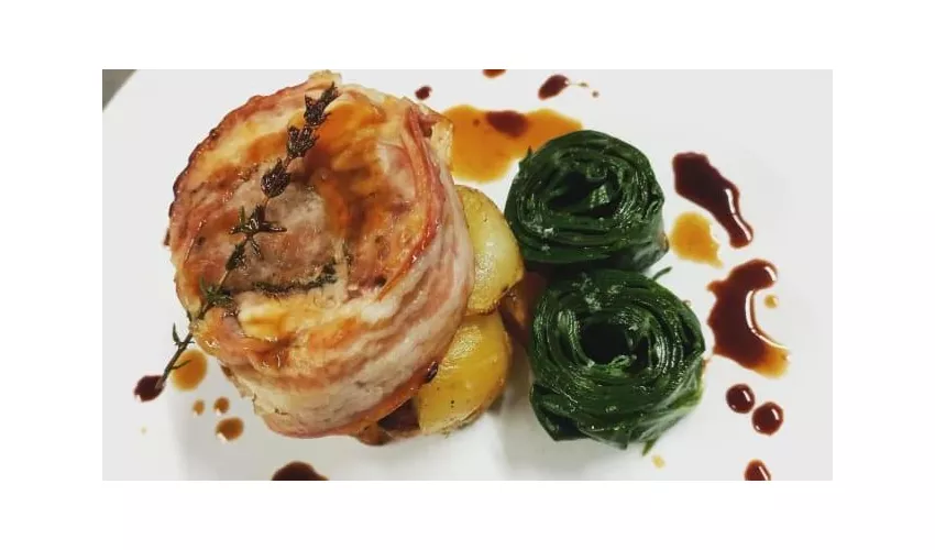 Fanos Trattoria Pizzeria Bar