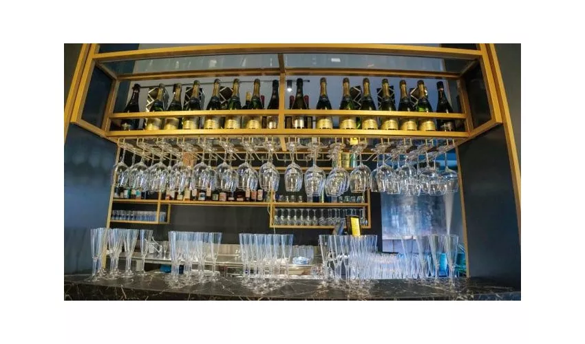 Amanda Restaurant & Cocktail Bar