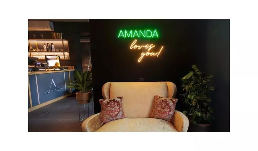 Amanda Restaurant & Cocktail Bar
