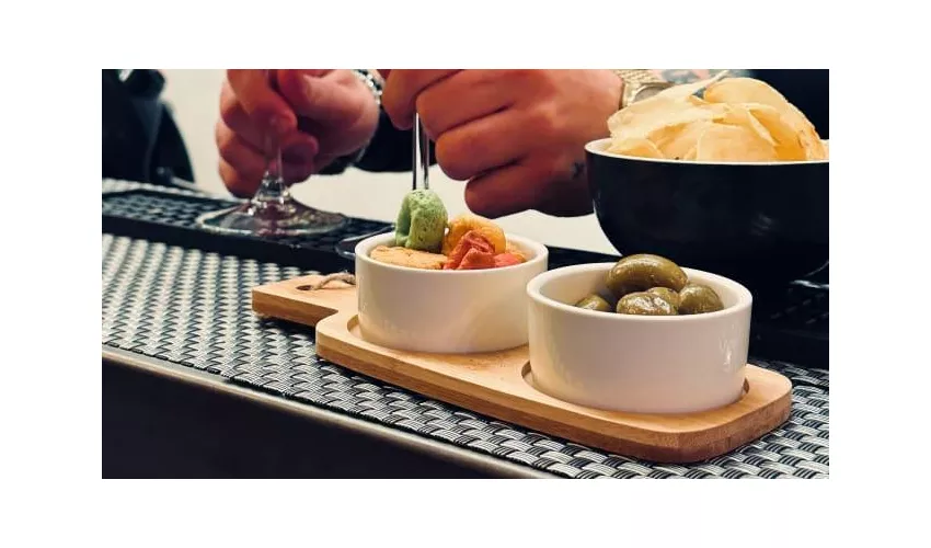 Giù in Cantina