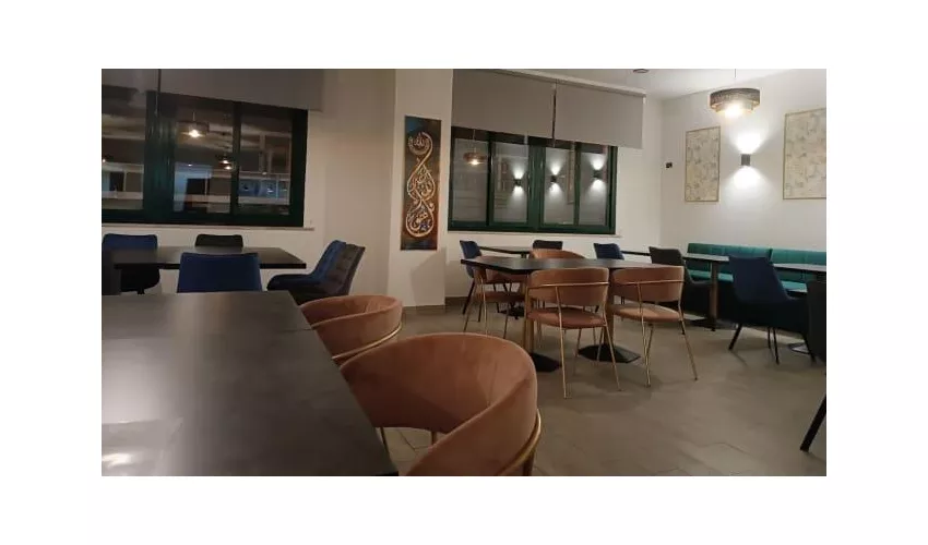 Curry Fusion Grill & Pizza