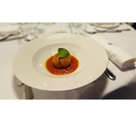 La Pigna Roma Cocktail Bar and Restaurant