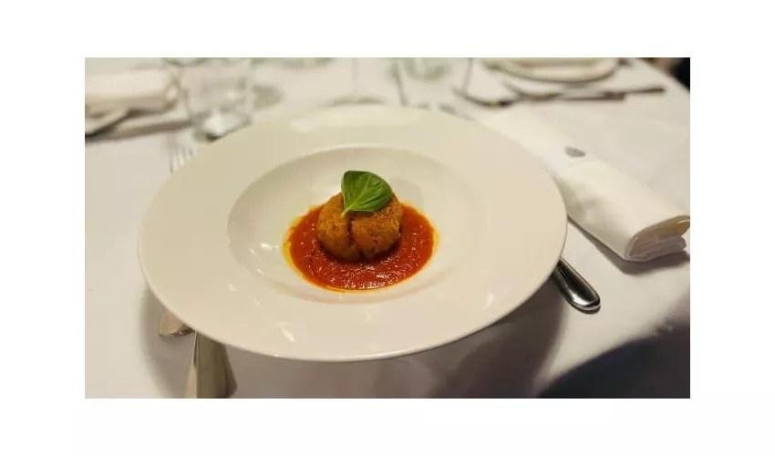 La Pigna Roma Cocktail Bar and Restaurant