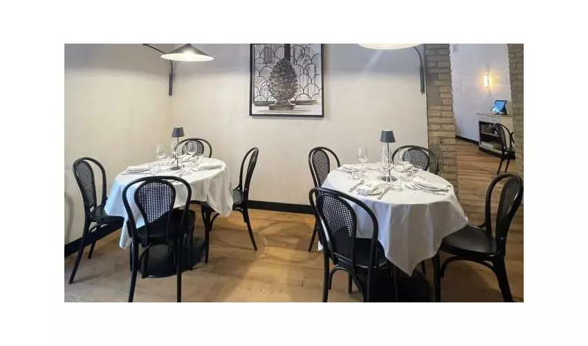 La Pigna Roma Cocktail Bar and Restaurant