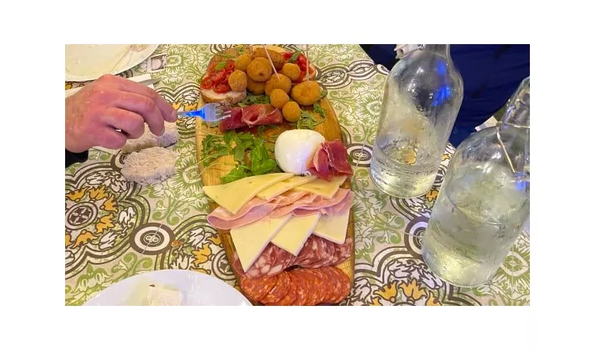 Vanzi Neapolitan food & drink