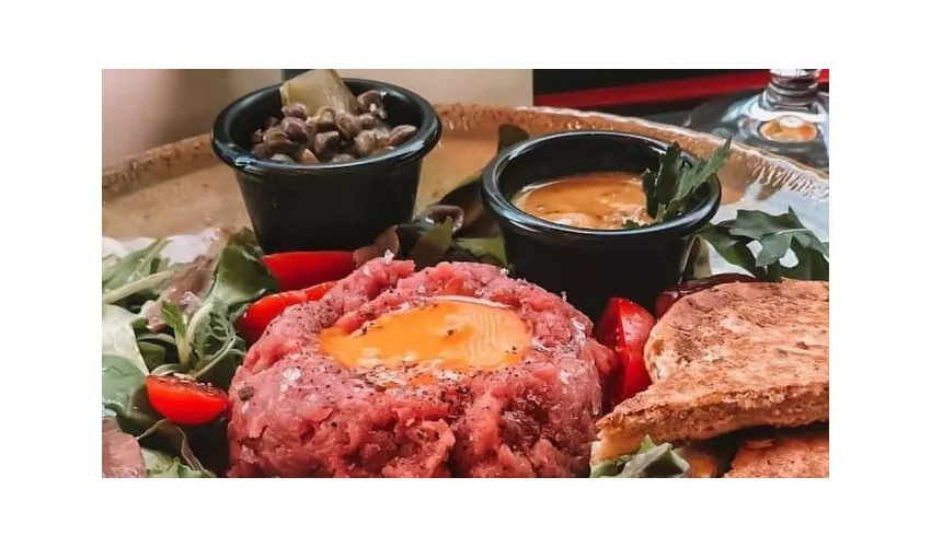 Burgheria Trattoria Americana - Docks Dora