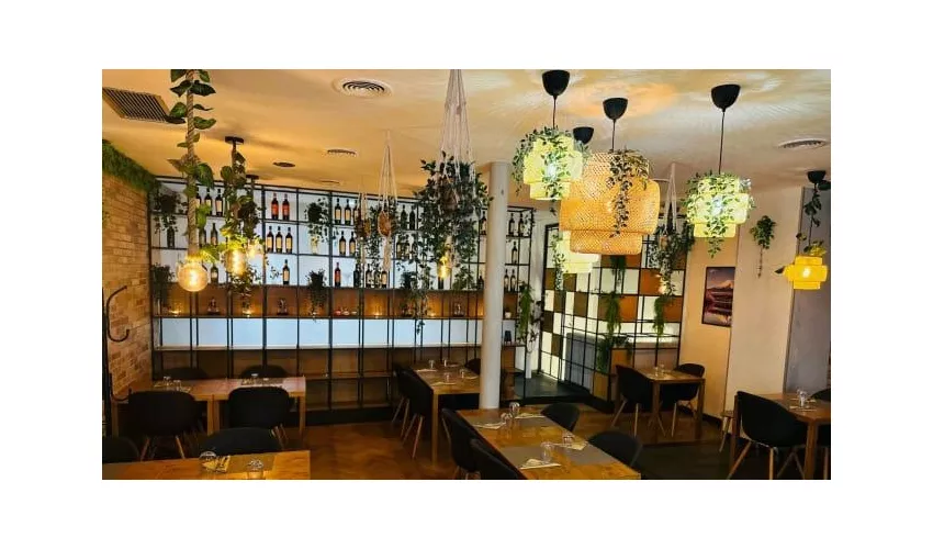 Hot rock Restaurant &Bar