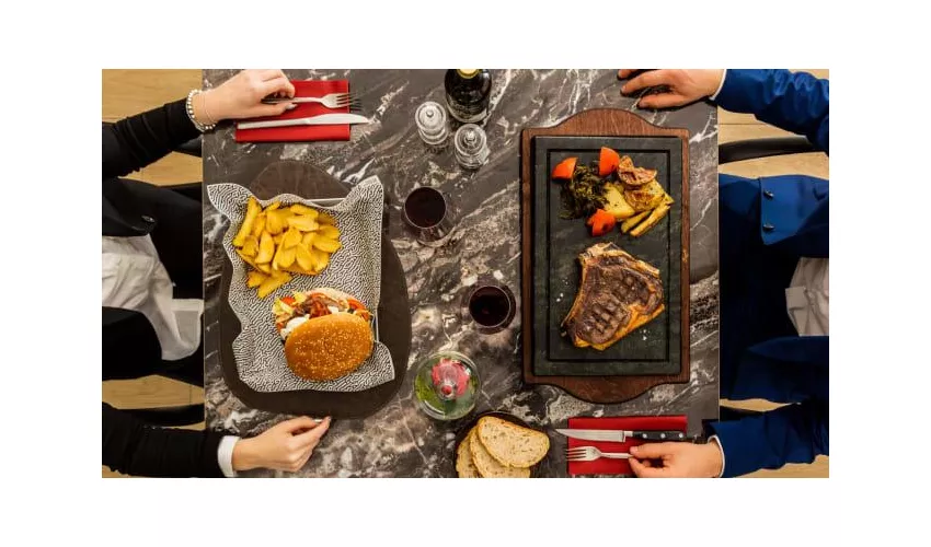 Meat Me Restaurant & Bar