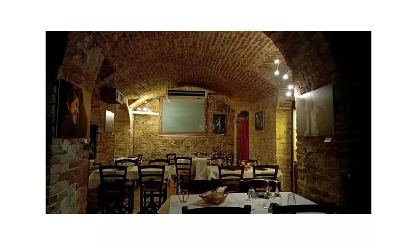 Accasa - Dinner & Live Music