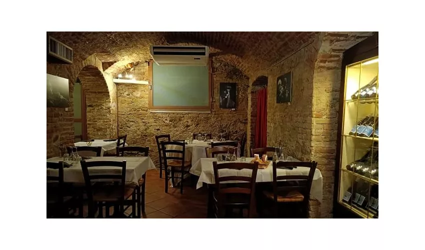 Accasa - Dinner & Live Music