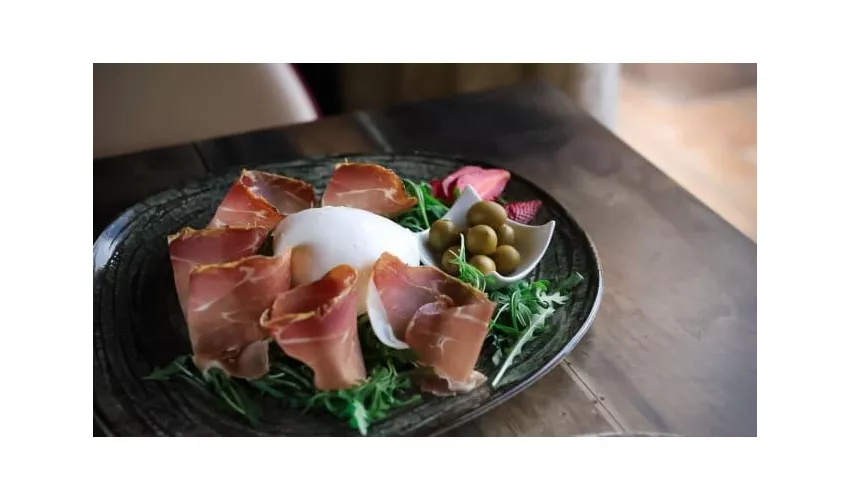 Bruschetta Snack Bar