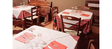 La Piazzetta Bar Trattoria con cucina tipica locale