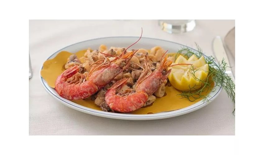 Lola Piccolo Hotel Camere e Appartamenti sul Mare