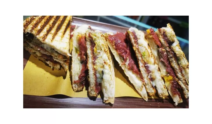 Tueat T’Osteria Monegato