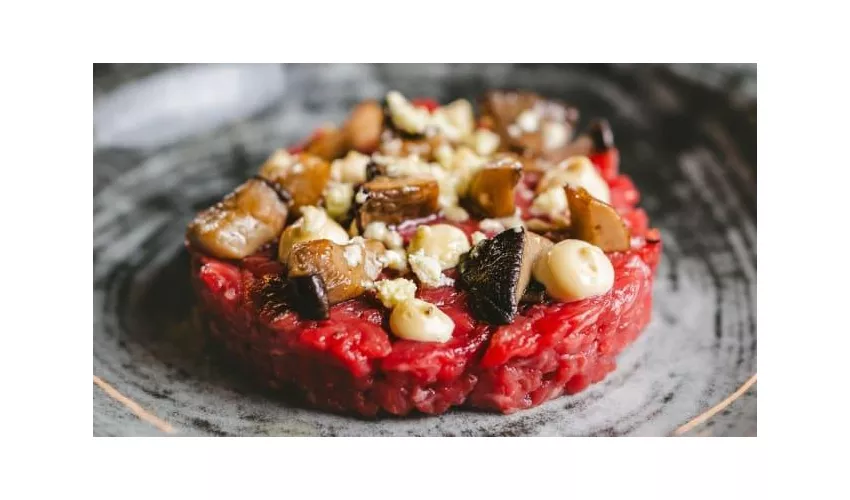 Fiuto Restaurant | Drink & Food