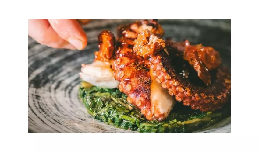 Fiuto Restaurant | Drink & Food