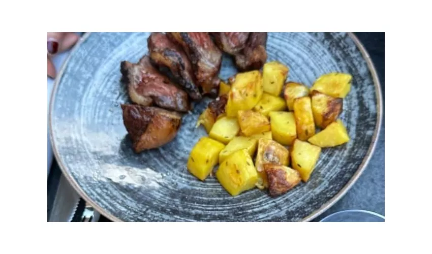 Fiuto Restaurant | Drink & Food