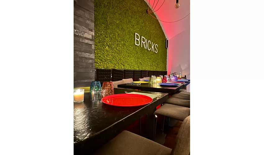 Bricks Tapas e Pizza