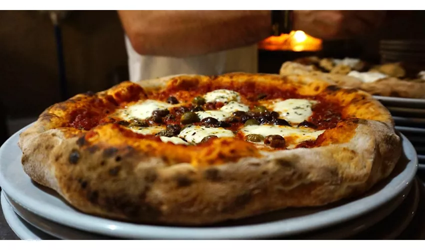 SimBIOsi Organic Pizza and lovely food