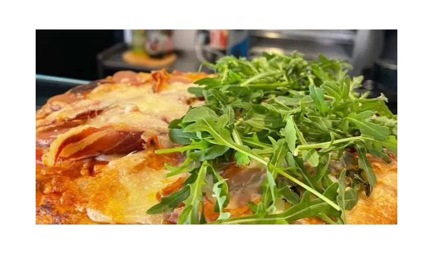 Roadhouse Bar Food & Drink