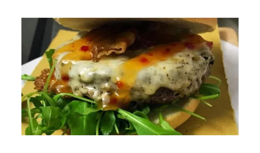 Roadhouse Bar Food & Drink