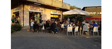 Assaporito: Pizzeria Napoletana. Vendita prodotti tipici del Sud
