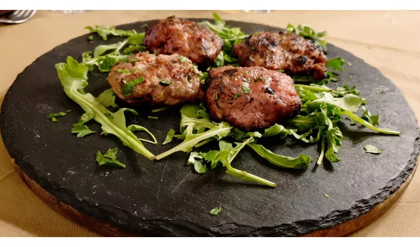 La Bisteccona Trattoria - Carnezzeria -