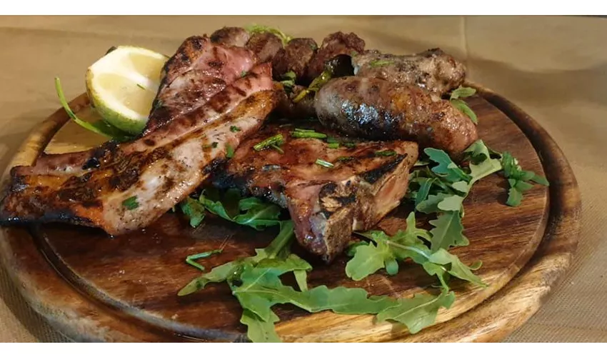 La Bisteccona Trattoria - Carnezzeria -