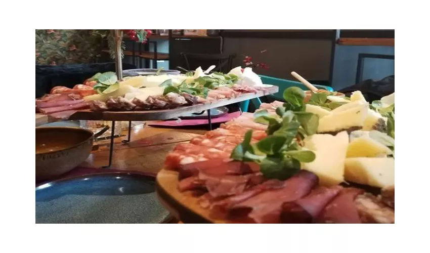 little corner bistro