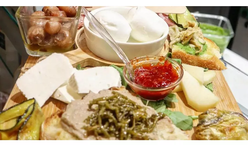 da Giù Food and Beverage