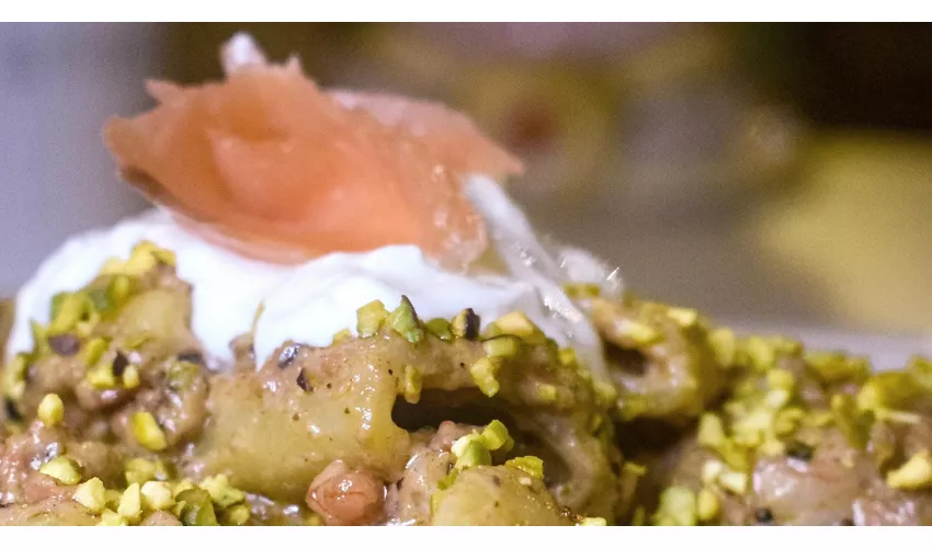 Mancia Vivi e Futtitinni