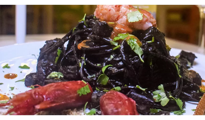 Mancia Vivi e Futtitinni