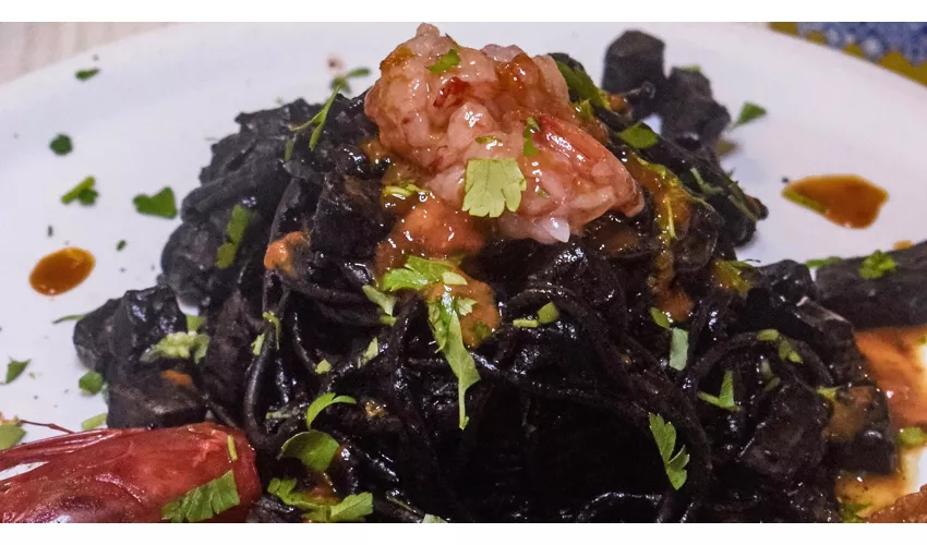 Mancia Vivi e Futtitinni