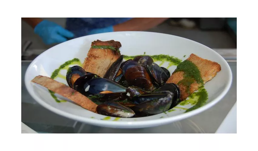 Nudi e Crudi by L'Ostrica Pazza