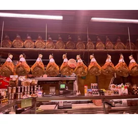 Anna Fabri Formaggi e Salumi 