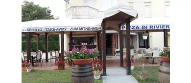 Pizza in Riviera