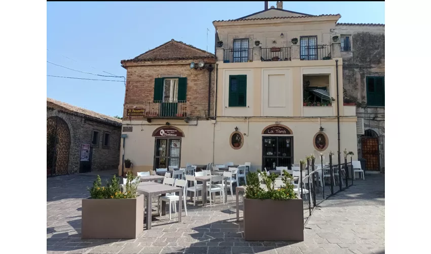 Pizzeria La Tana Dal 1968