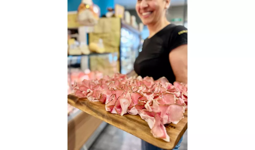 Salsamenteria bottega buon cibo e sincerità