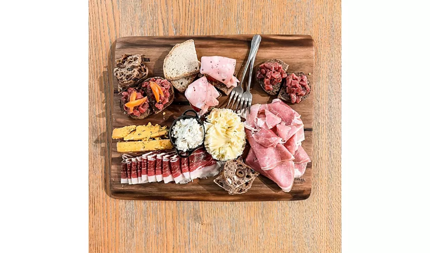 Salsamenteria bottega buon cibo e sincerità
