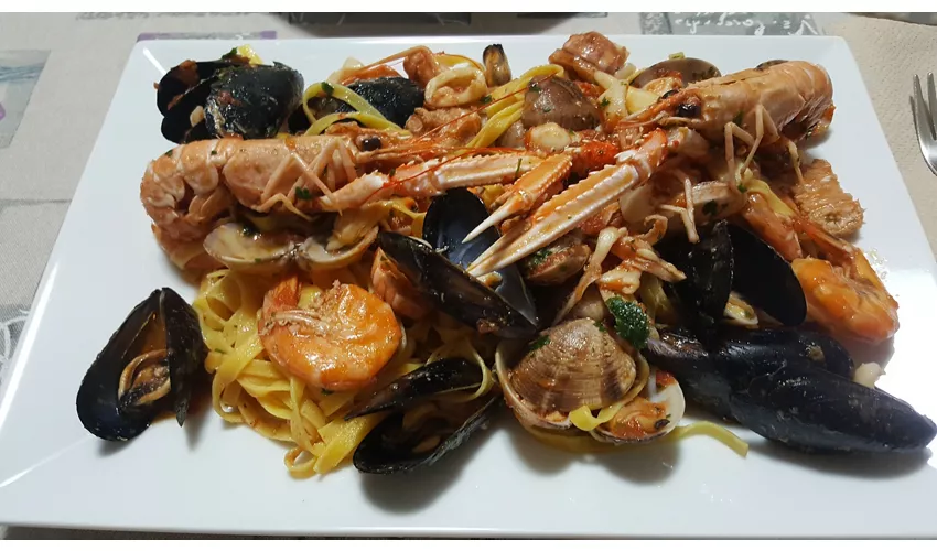 Ristorante il Pescatore-Pescheria l' "Anguilla"