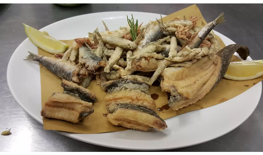 Ristorante il Pescatore-Pescheria l' "Anguilla"