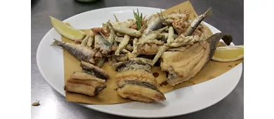 Ristorante il Pescatore-Pescheria l' "Anguilla"