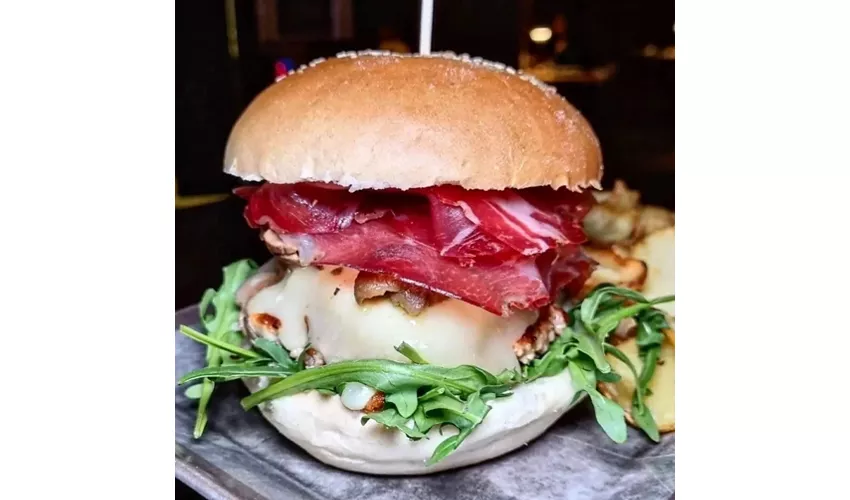 Enjoy Burger House