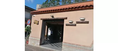 Al Centro Caffetteria & Lounge