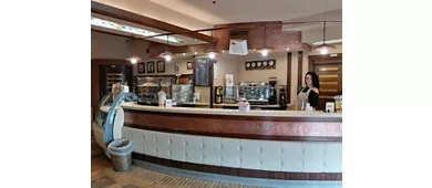 Al Centro Caffetteria & Lounge
