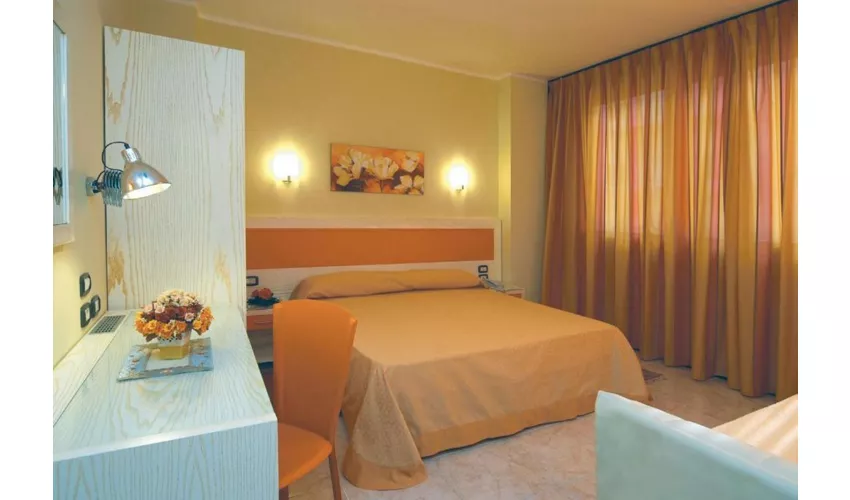 HOTEL CRISTAL