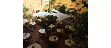Albergo Trattoria Pizzeria Enoteca Bottiglieria Alessi & Ristorante Corte Pozzi