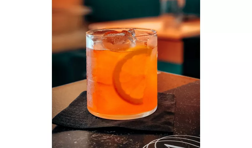 Alcova Lounge Bar