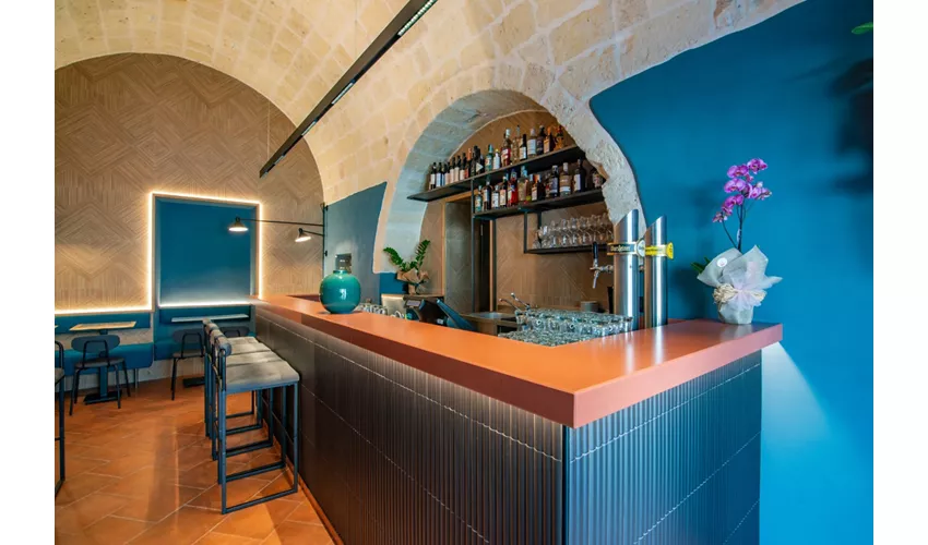 Alcova Lounge Bar